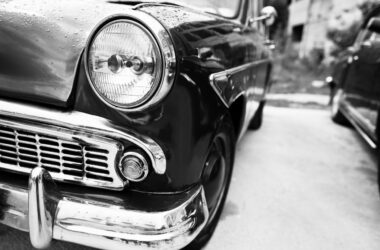 Historia polskiej motoryzacji: od Syrenki do nowoczesnych elektryków