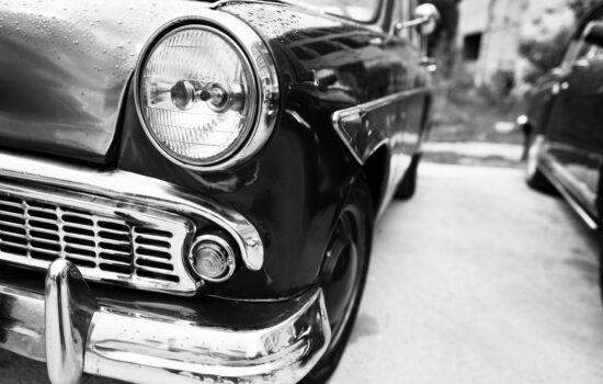 Historia polskiej motoryzacji: od Syrenki do nowoczesnych elektryków