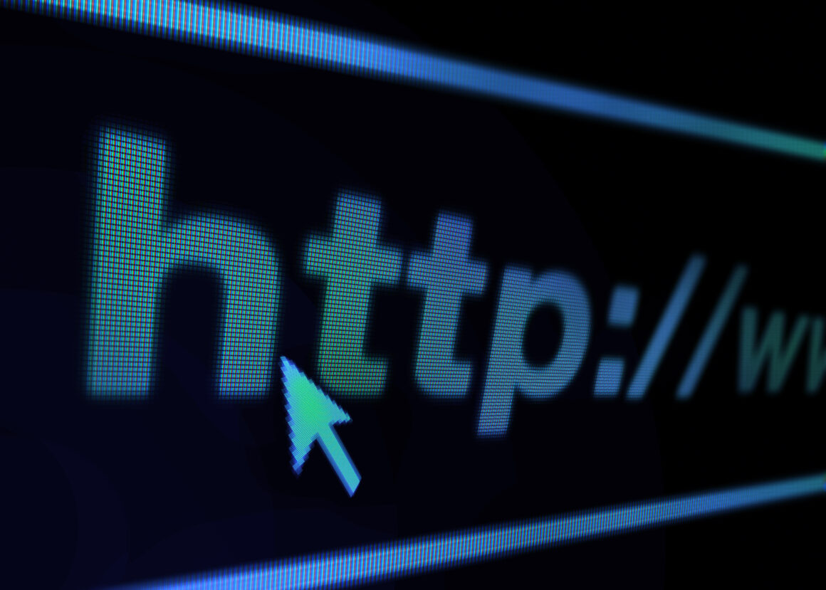 Przeglądarki w 2025: prywatność, pełne adresy i alternatywy dla Chrome