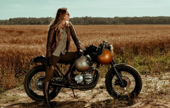 Klasyczne motocykle: elegancja i historia na drodze